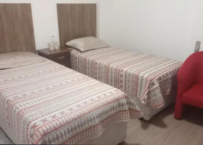 VISTA MAR - GUARUJÁ - PItangueiras Apartamento